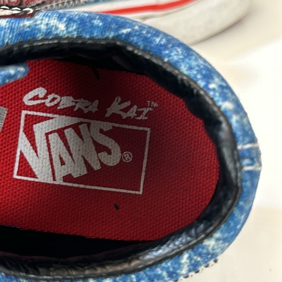 Vans X Cobra Kai Old Skool Sneakers Size 13 - Picture 8 of 16